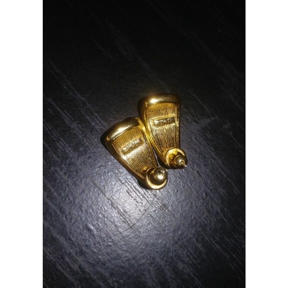 ❤Earings! - Picture 2 of 3